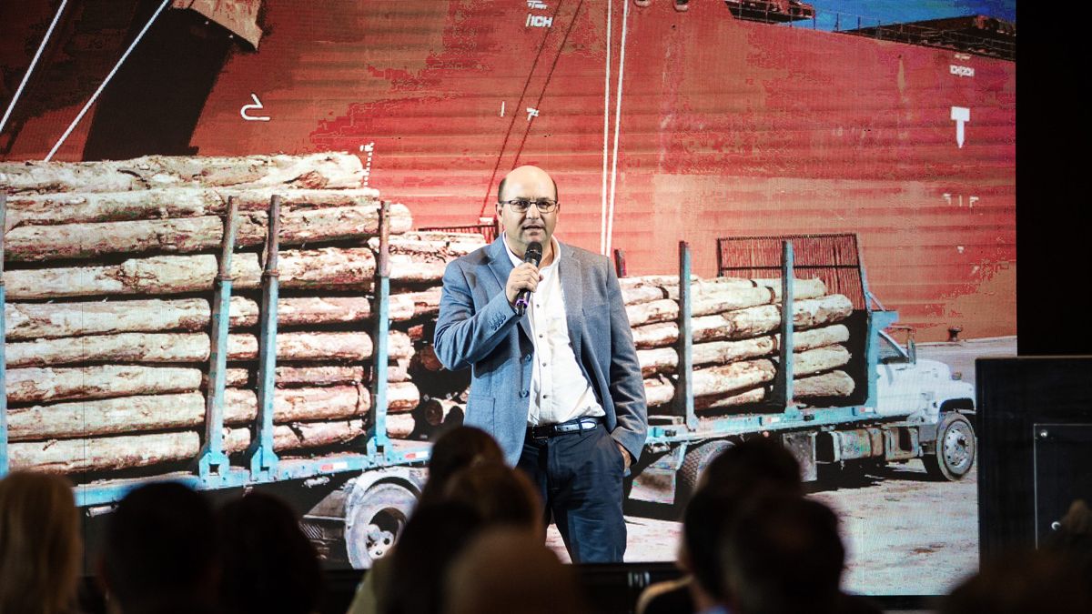 gobernantes-y-privados-en-paneles-del-foro-forestal-regional-para-discutir-que-forestacion-quiere-la-region