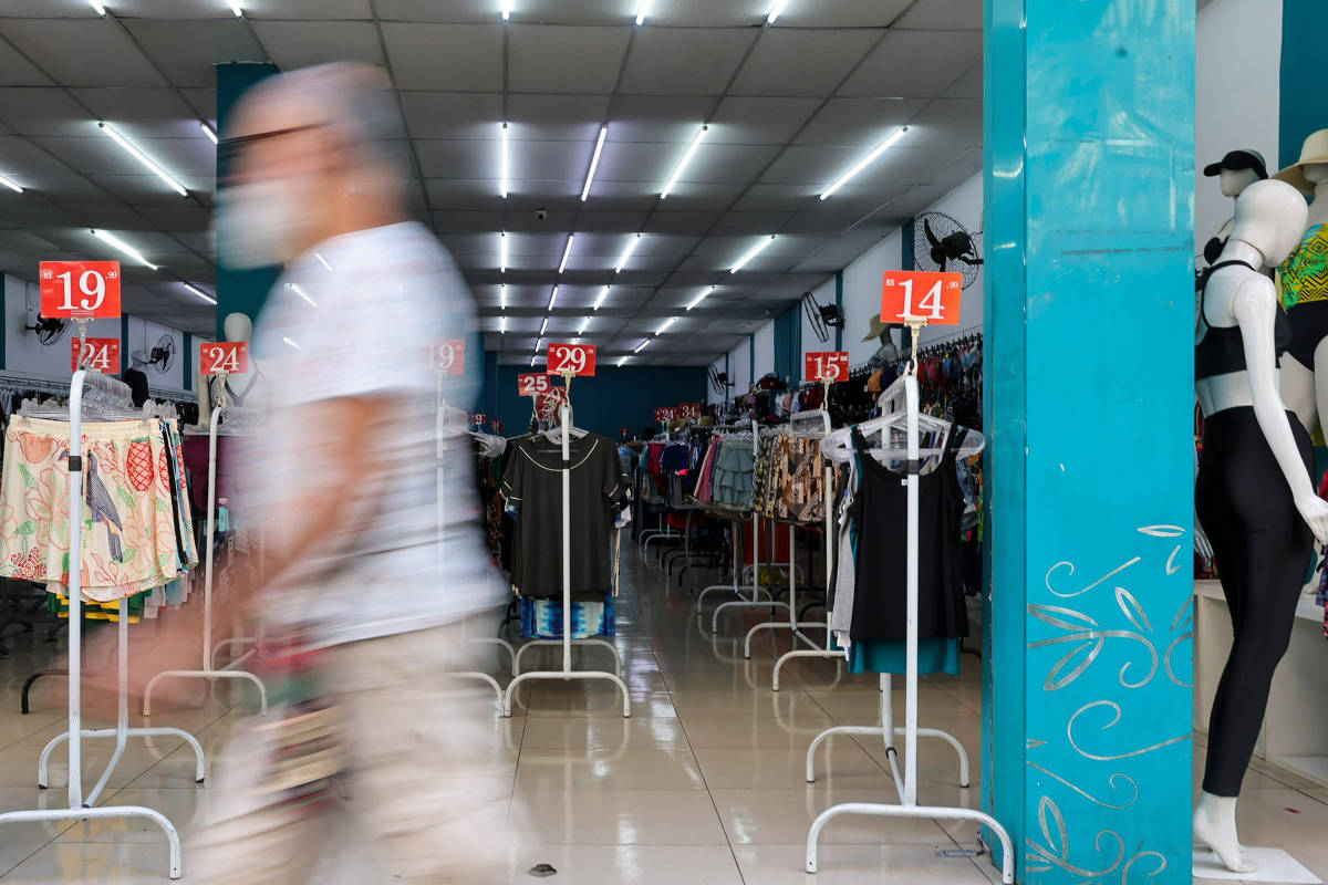pequenos-comercios-planejam-contratar,-recorrer-a-parentes-e-mudar-escala-de-folgas-com-o-fim-da-6×1