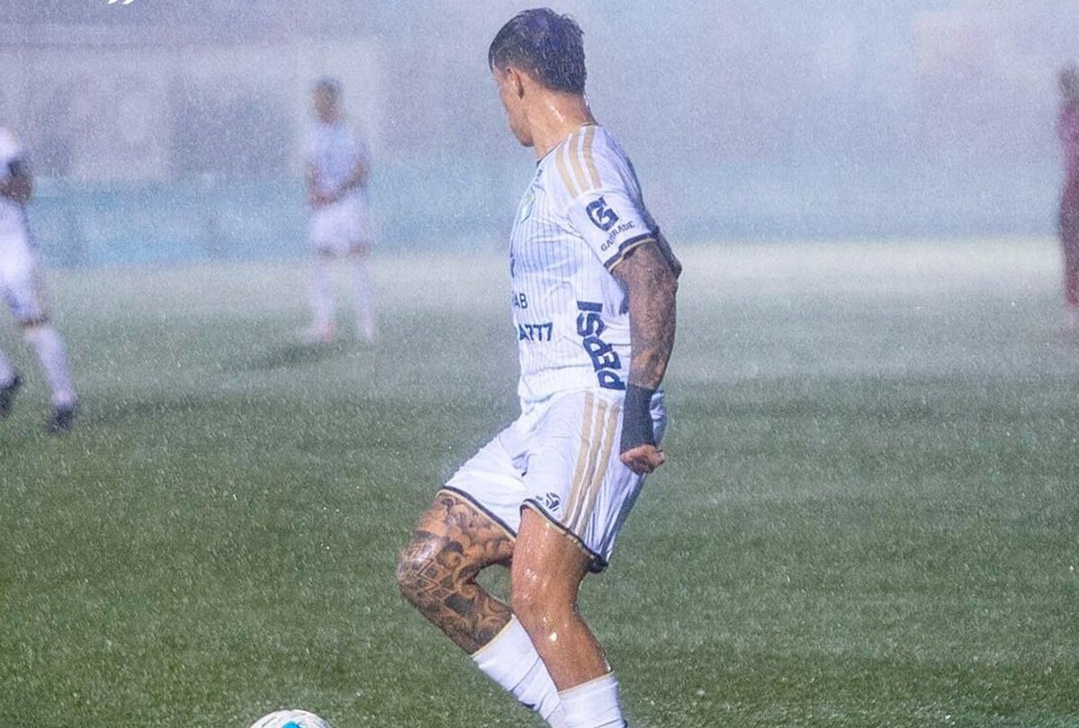 partido-entre-comunicaciones-y-malacateco-es-suspendido-por-lluvia;-el-segundo-tiempo-se-jugara-este-miercoles