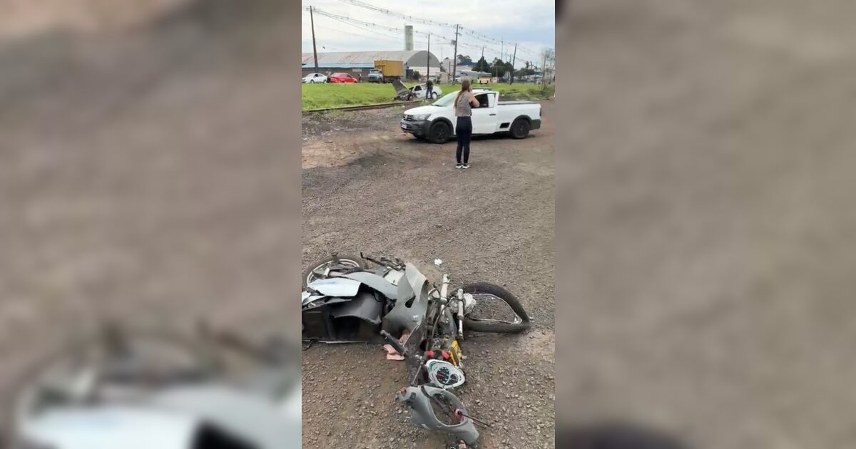 mulher-morre-apos-batida-entre-carro-e-moto-em-arapongas