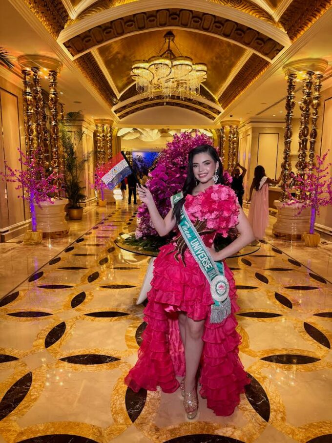 nicole-feltes-busca-la-banda-de-influencer-en-el-miss-teen-universe