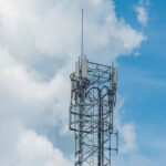 demandaron-a-una-empresa-de-telefonia-por-una-antena-instalada-a-25-metros-de-su-casa-y,-despues-de-26-anos,-recibiran-millonaria-indemnizacion