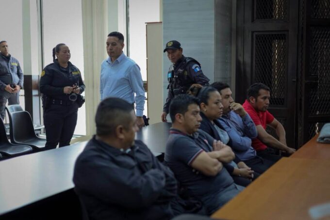 caso-itzapa:-tribunal-condena-a-siete-expnc-por-la-ejecucion-extrajudicial-de-nelson-santamaria-y-eldin-choc
