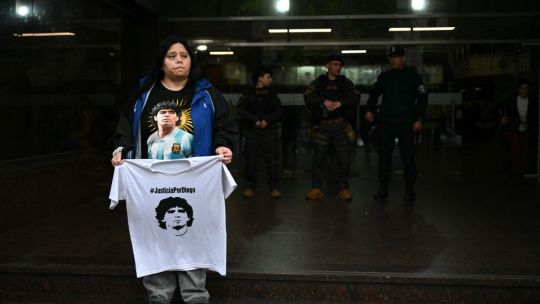 maradona’s-doctor-was-made-‘scapegoat’-for-his-death,-court-told