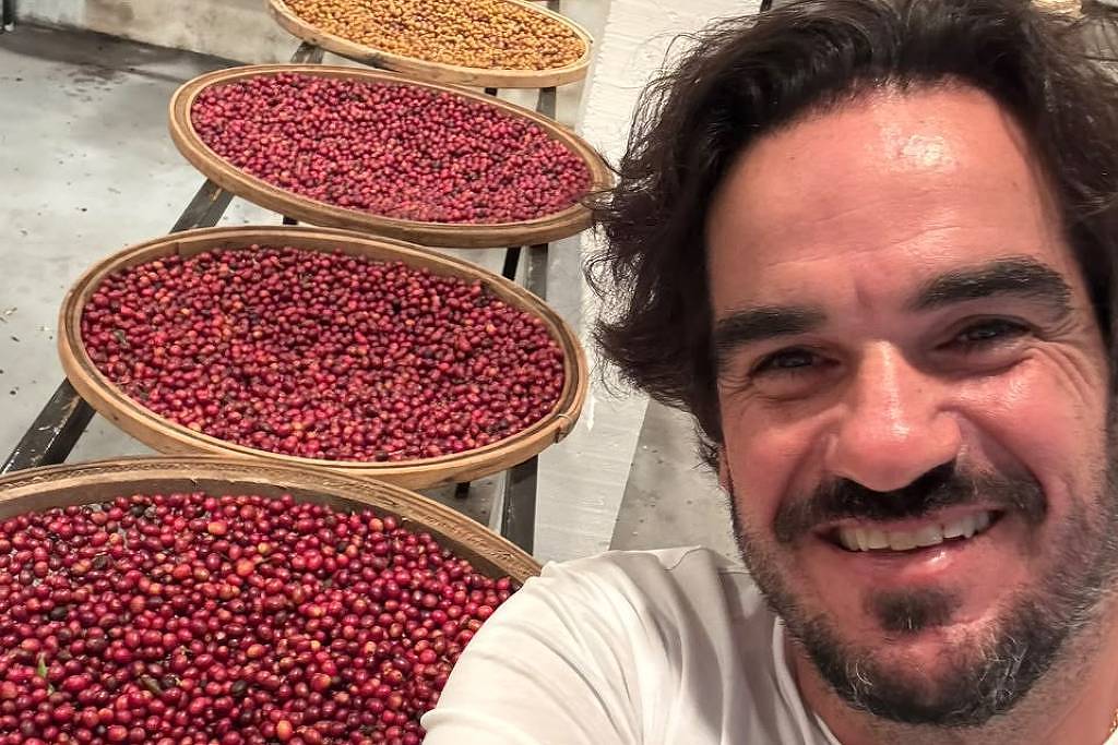 cafeicultor-vende-lote-a-r$-2.200-por-quilo-e-bate-recorde-brasileiro-de-preco-em-leilao