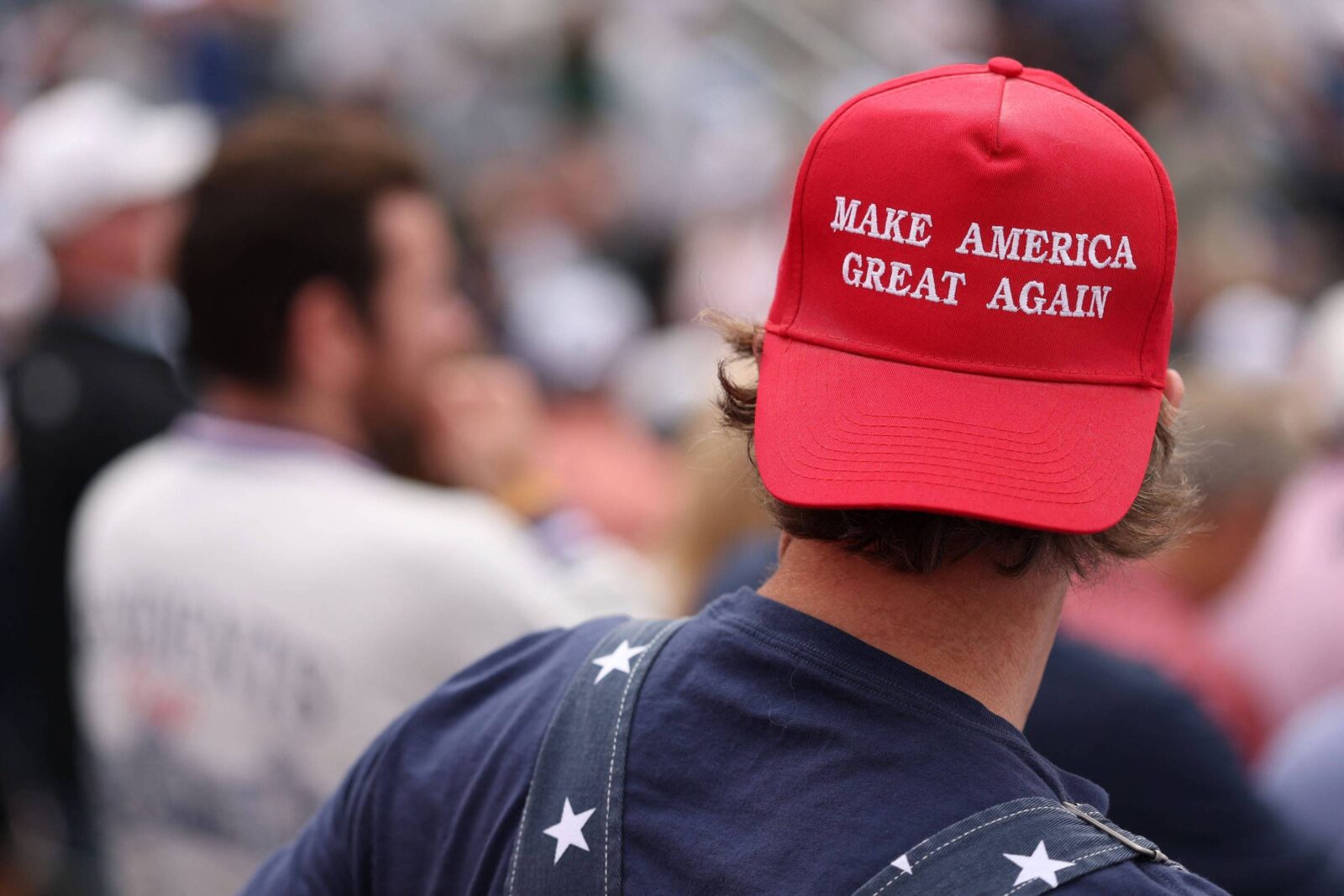 aliados-defendem-decreto-de-lei-marcial-em-caso-de-derrota-suspeita-de-trump