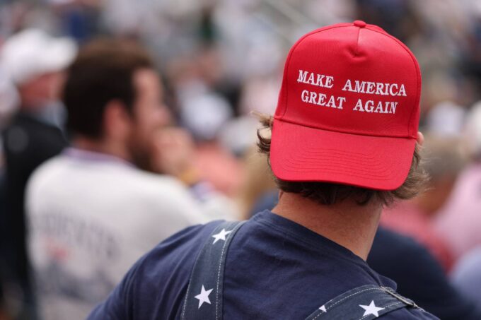 aliados-defendem-decreto-de-lei-marcial-em-caso-de-derrota-suspeita-de-trump