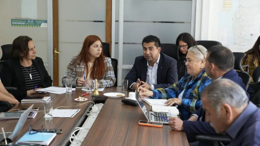core-evalua-proyectos-para-mejorar-escuelas-y-recuperar-el-patrimonio-de-ovalle