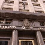 argentina’s-bond-sell-off-blindsides-bulls-as-election-fears-grow