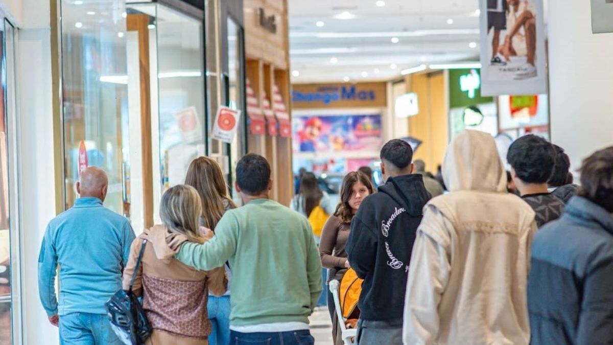 la-confianza-del-consumidor-volvio-a-subir-en-octubre,-pero-aun-no-alcanza-el-nivel-de-2025