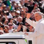 leon-xiv-es-ovacionado-en-el-vaticano-tras-su-operacion-y-alista-su-esperado-recorrido-en-sudamerica