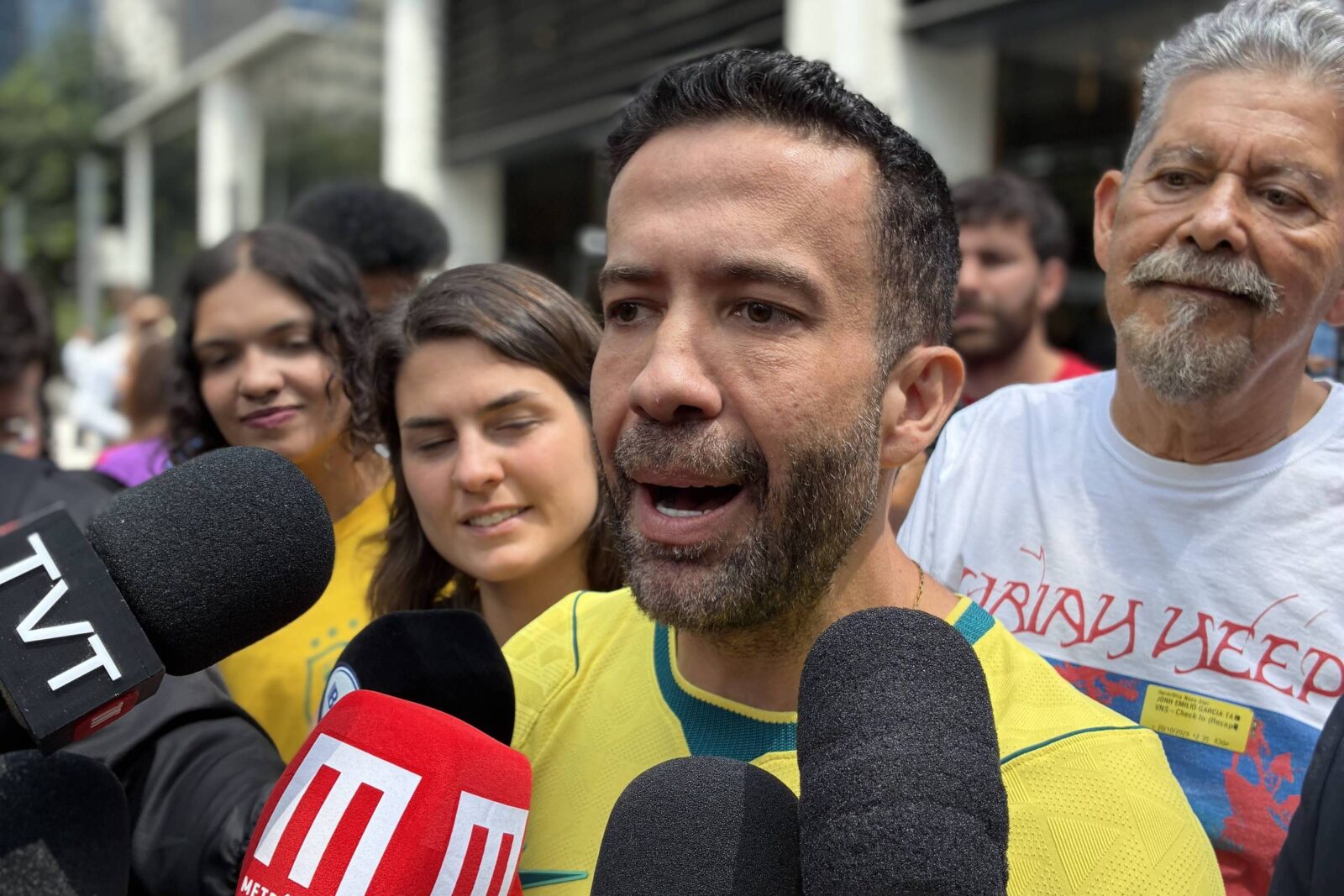 janones-anuncia-live-de-24-h-do-‘exercito-do-lula’-apos-debate-na-globo