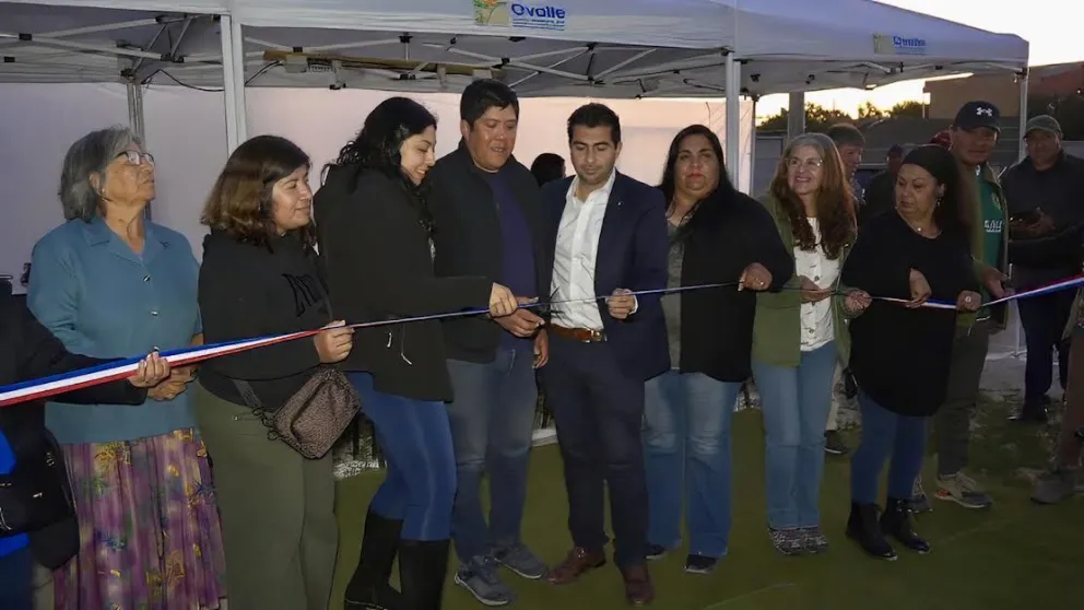 cerrillos-de-tamaya-estrena-iluminacion-en-su-cancha-de-futbol
