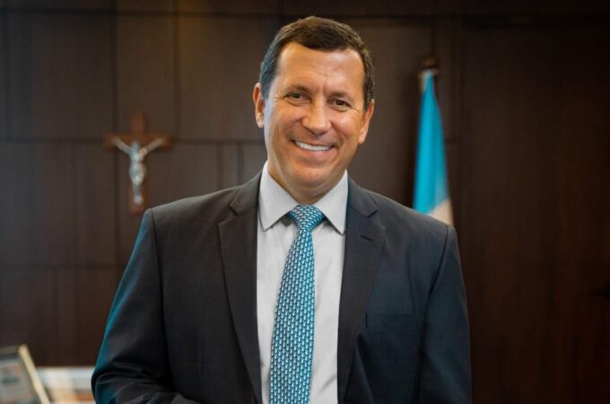 luis-lara-grojec-recibe-el-reconocimiento-gerente-del-ano-2026