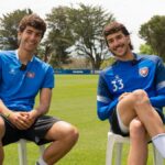 los-gemelos-del-loco-abreu,-facundo-y-franco,-debutaron-en-albion:-su-partido-juntos,-el-consejo-de-su-padre-y-como-fue-crecer-en-una-familia-distanciada