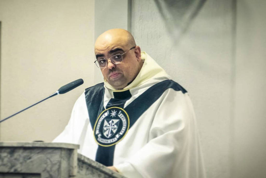 padre-investigado-por-trama-golpista-diz-que-ninguem-pode-obrigar-catolico-a-votar-em-comunista