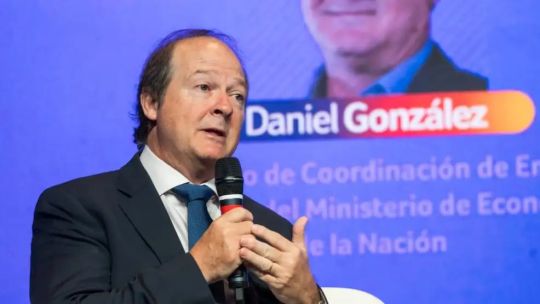 milei-loses-top-energy-official-in-potential-dent-to-argentina-shale-boom
