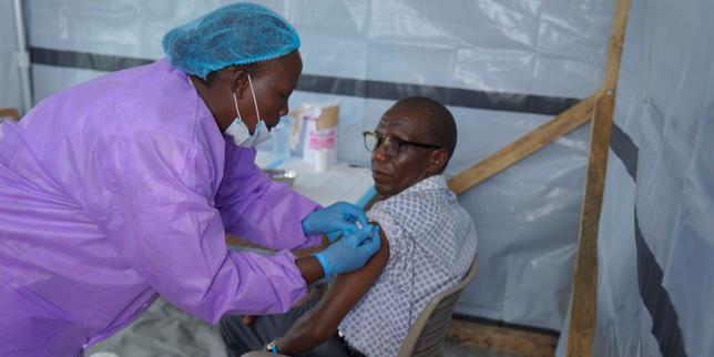 ebola-en-rdc :-un-essai-clinique-du-vaccin-tumaini-a-debute,-selon-l’oms