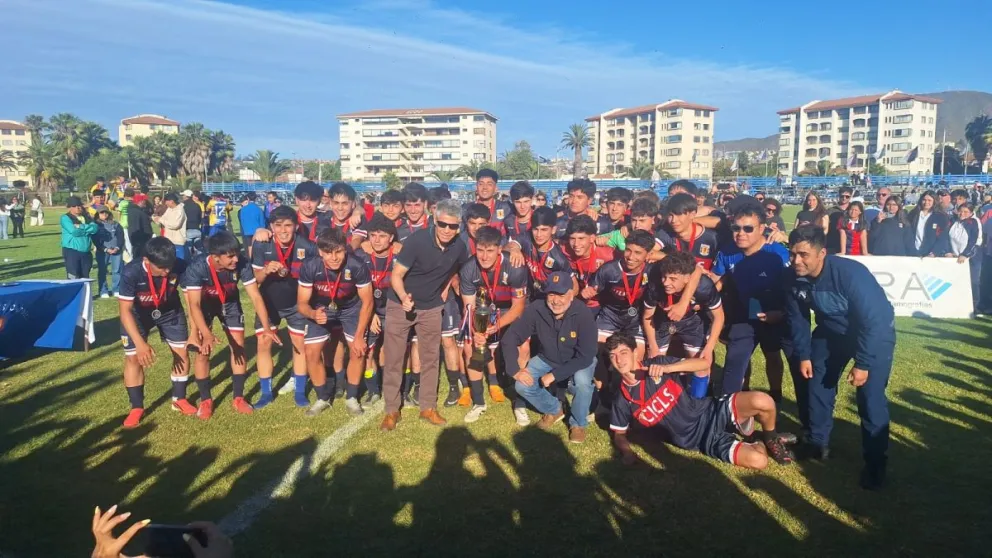 ingles-catolico-gana-la-lion-cup-con-un-gol-en-el-ultimo-minuto