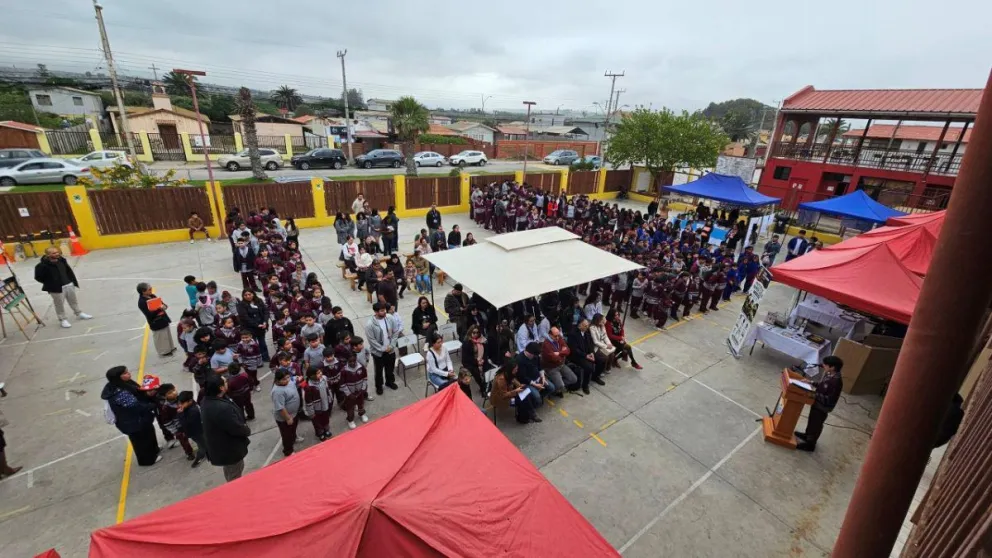 en-2°-feria-cientifica-de-colegio-caleta-san-pedro-exponen-sobre-ciencia-y-cuidado-del-medio-ambiente