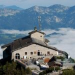 detienen-a-un-hombre-tras-incendio-en-el-«nido-del-aguila»,-construccion-vinculada-a-hitler