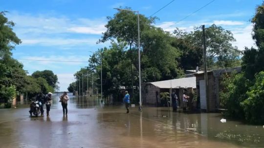 more-than-2,000-evacuated-as-el-nino-floods-hit-argentina