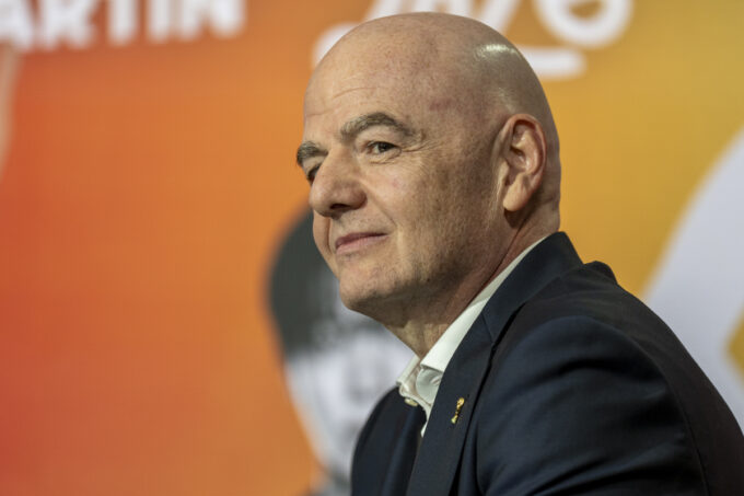 infantino-se-jacta-de-tener-el-apoyo-de-«la-gran,-gran-mayoria»-del-mundo-del-futbol