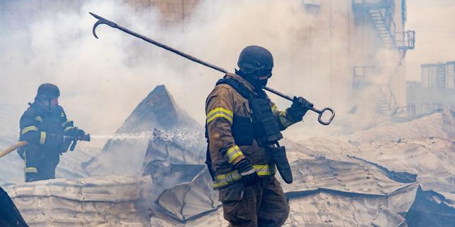 en-direct,-guerre-en-ukraine :-au-moins-quatre-morts-dans-des-frappes-russes-dans-les-regions-de-dnipropetrovsk-et-de-kharkiv