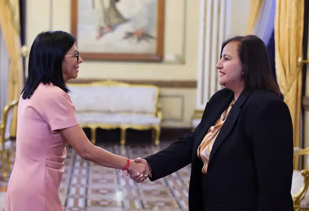 la-tercera-ronda-del-dialogo-y-la-foto-con-delcy-rodriguez:-asi-lo-ven-politologos 
