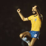 como-e-a-serie-de-walter-salles-sobre-socrates-e-a-democracia-corinthiana