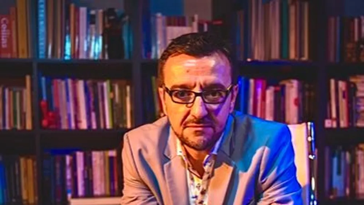 mario-riorda,-experto-en-comunicacion-politica:-“afuera,-abajo-y-al-lado-de-yamandu-orsi-no-hay-nadie”