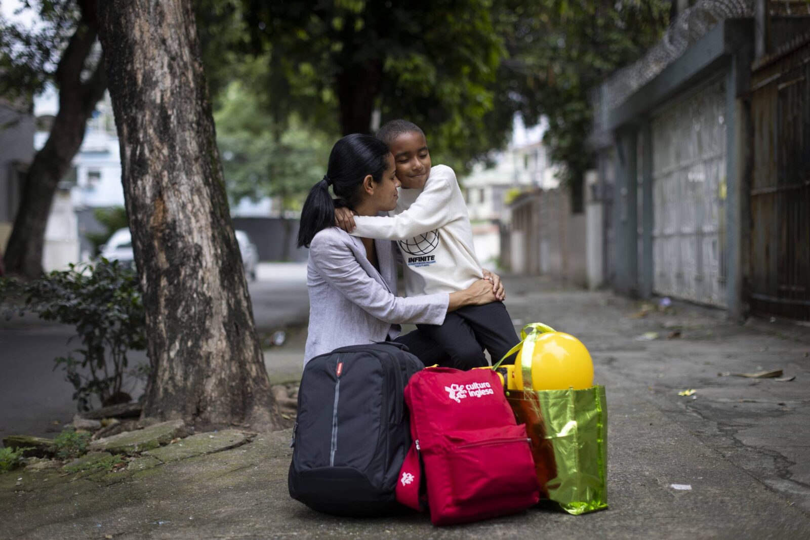 apos-abrigos-e-mudancas,-menino-superdotado-retoma-estudos-com-bolsa-no-rio