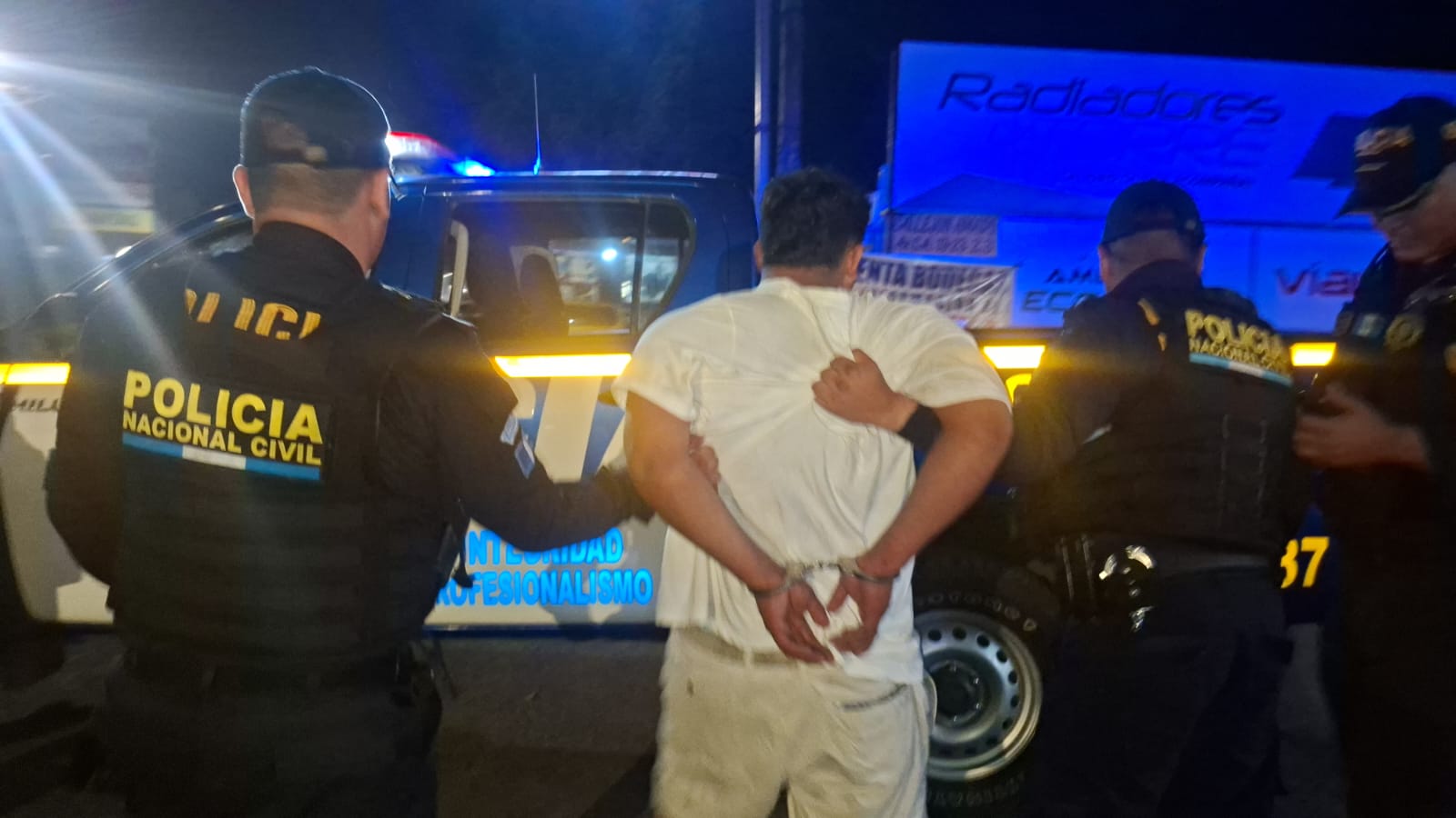 motorista-arrolla-a-agente-de-la-pnc-durante-operativo-y-termina-detenido-en-escuintla