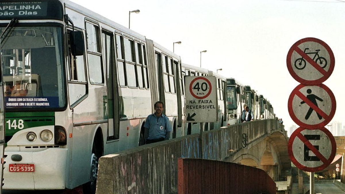 lula-denuncio-obstaculos-en-el-transporte-publico-para-ir-a-votar-en-varias-ciudades-de-brasil