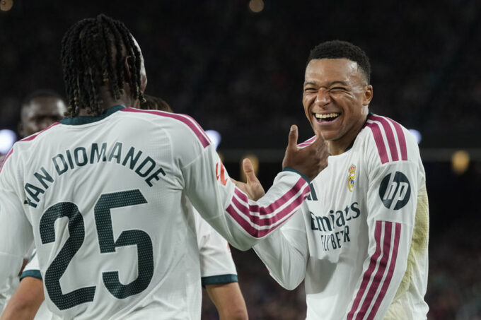 mbappe-firma-un-doblete-en-la-victoria-del-real-madrid-ante-el-barcelona