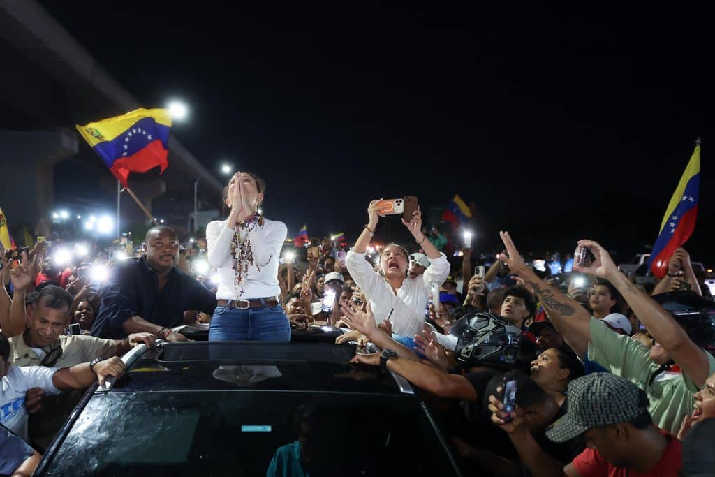 una-multitud-recibio-a-maria-corina-machado-tras-su-esperado-regreso-a-venezuela