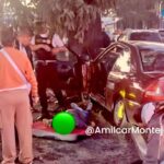 vehiculo-queda-empotrado-en-el-kilometro-7-de-la-ruta-al-atlantico;-reportan-varios-heridos