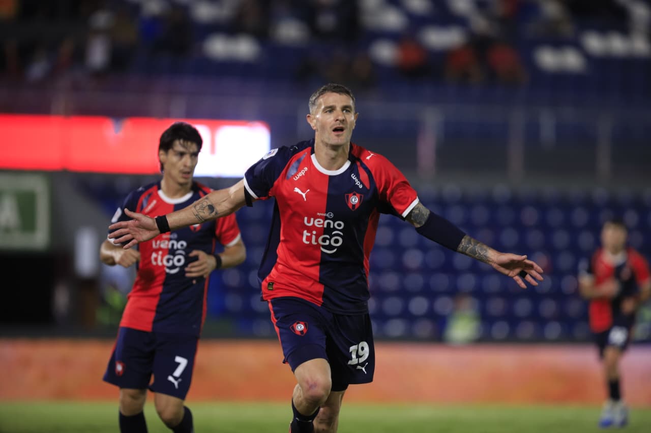 el-ciclon-cumplio-con-su-parte-y-supero-al-descendido-san-lorenzo