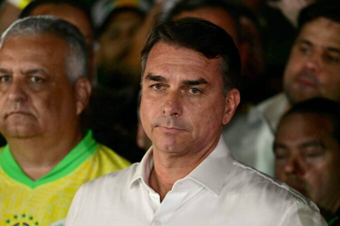 quem-votou-em-flavio-bolsonaro-queria-se-ver-livre-de-uma-ideologia-violenta