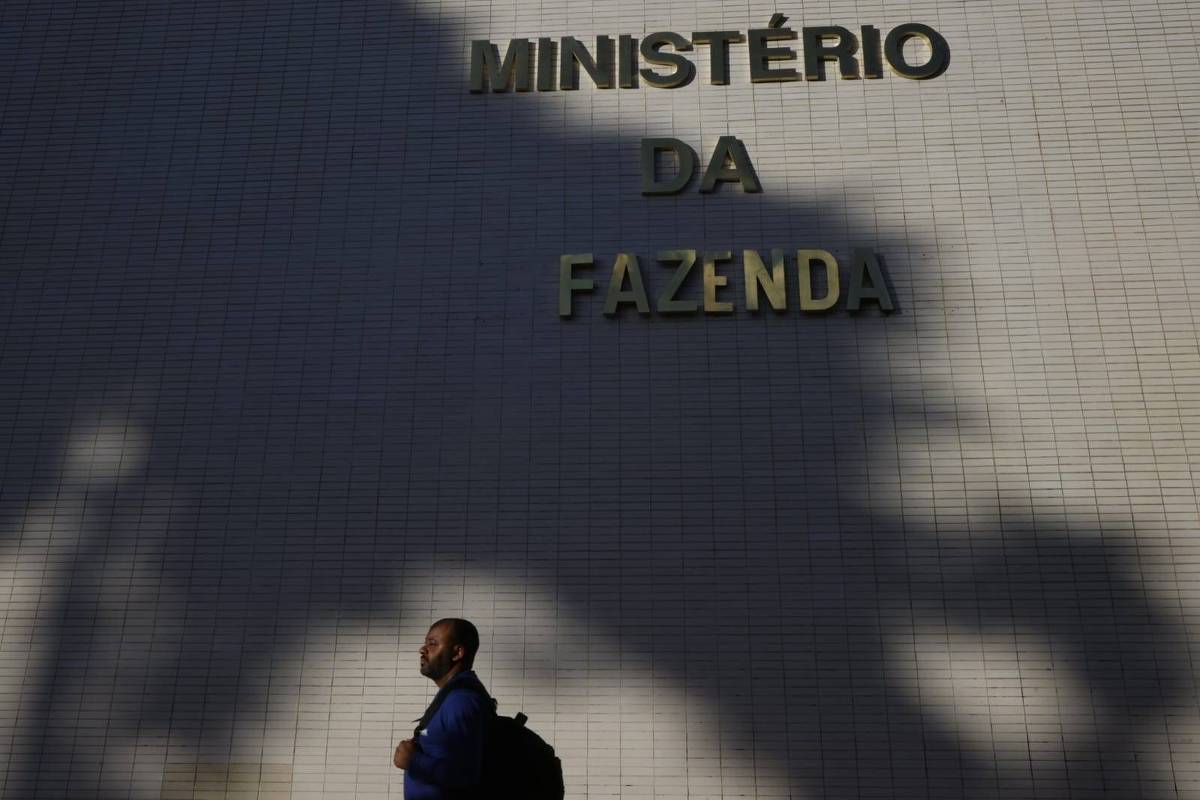 do-ajuste-fiscal-a-desaceleracao-da-atividade,-lula-enfrentara-desafios-na-economia
