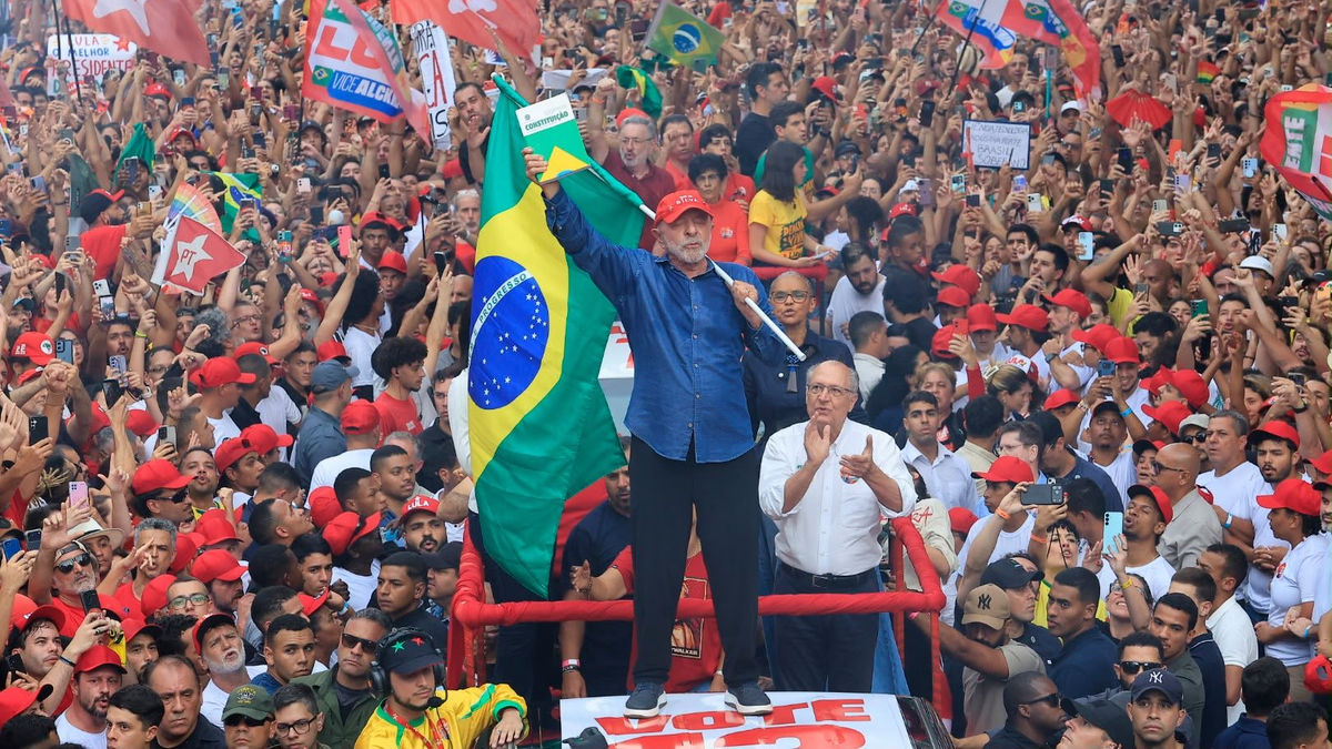 el-frente-amplio-celebro-la-reeleccion-de-lula-y-dirigentes-de-la-oposicion-cuestionaron-la-jornada-electoral