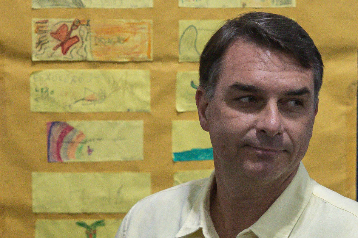 flavio-bolsonaro,-que-nao-reconhece-derrota,-disse-em-sabatina-que-respeitaria-resultado