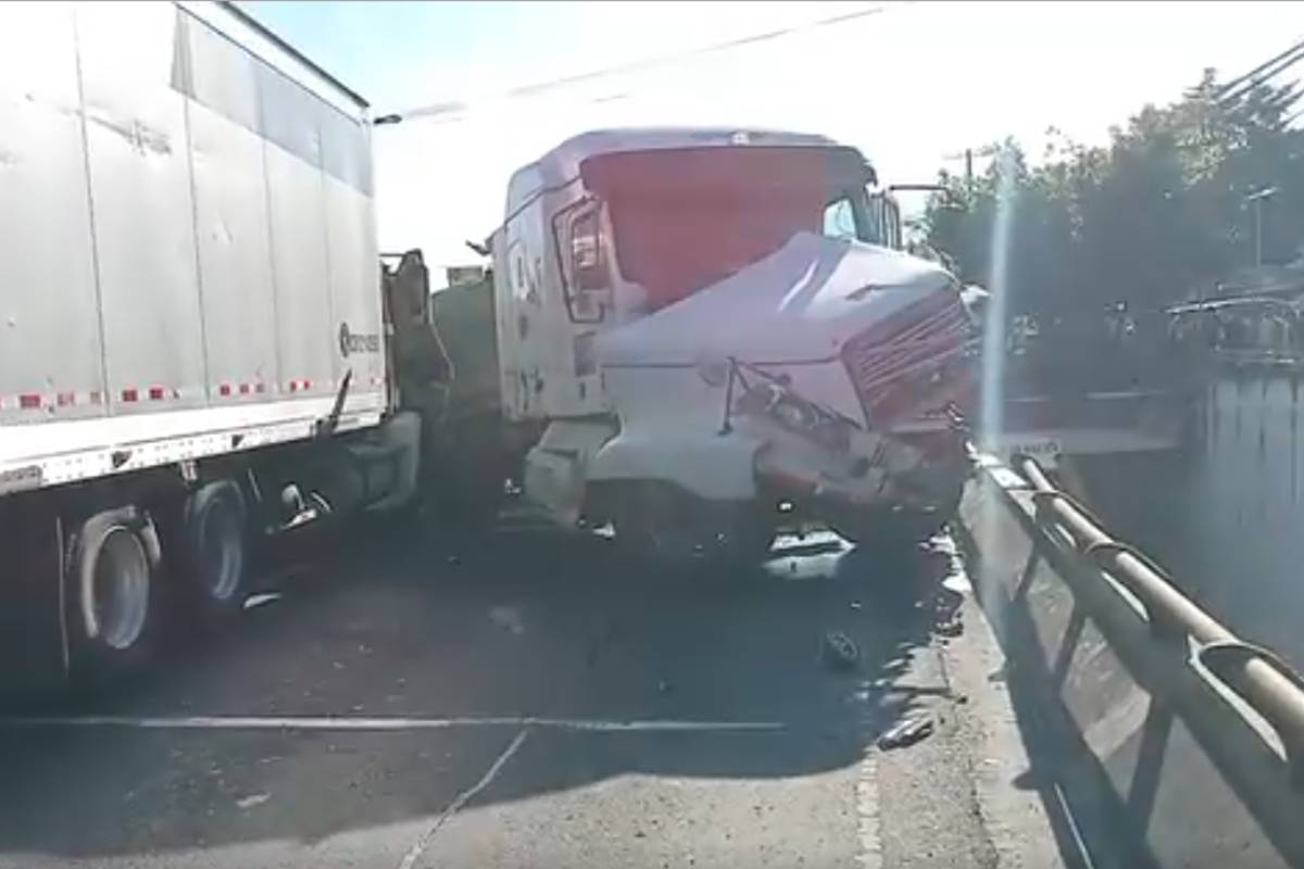 cuatro-lineas-del-transmetro-presentan-complicaciones-para-operar-tras-accidente-en-ruta-al-atlantico