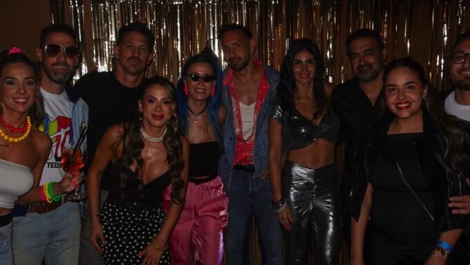 (galeria)-¡manami!-jonathan-santana-festejo-su-cumple-con-onda-retro