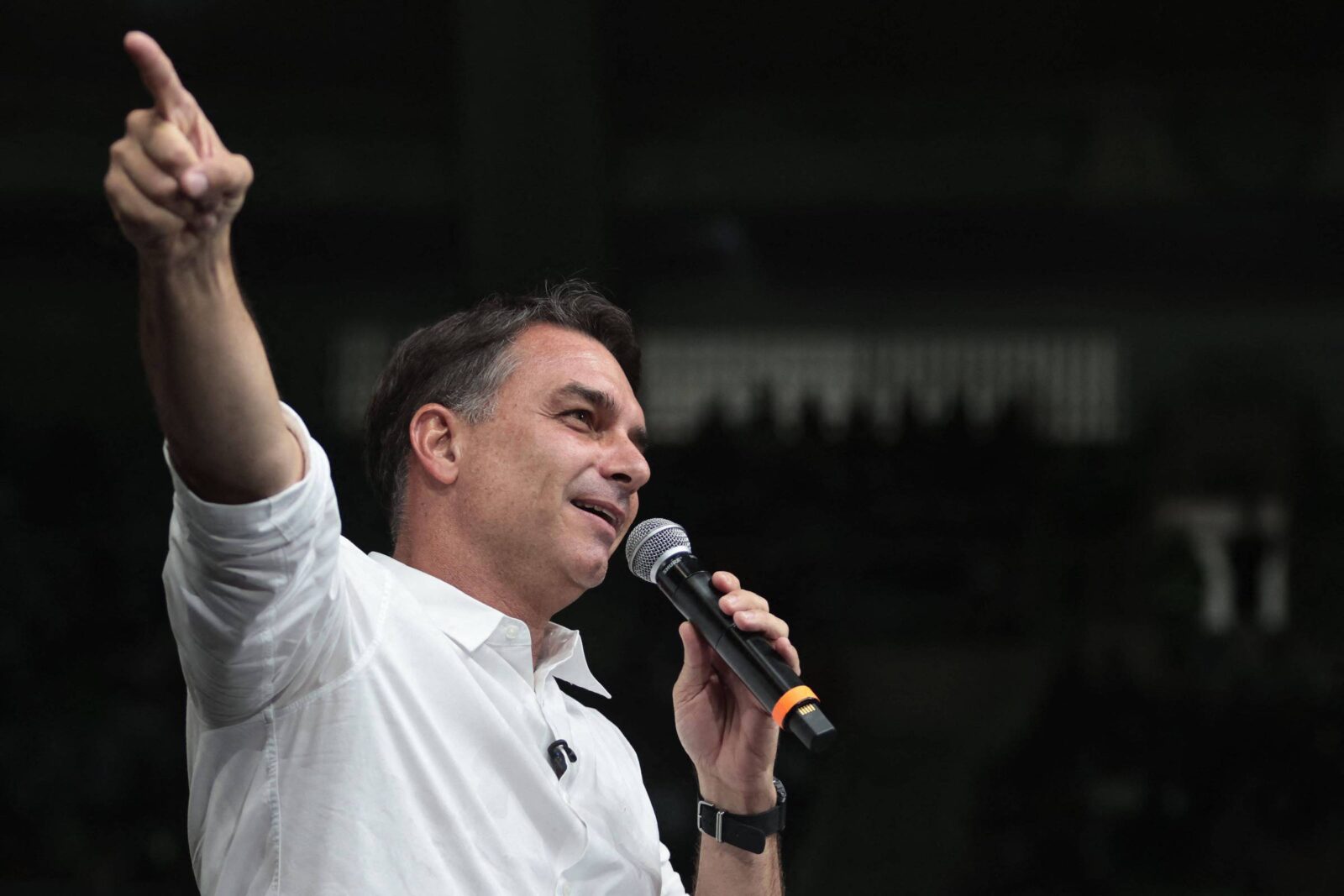 flavio-bolsonaro-enfrentara-dois-inqueritos-criminais-sem-foro-especial-a-partir-de-fevereiro