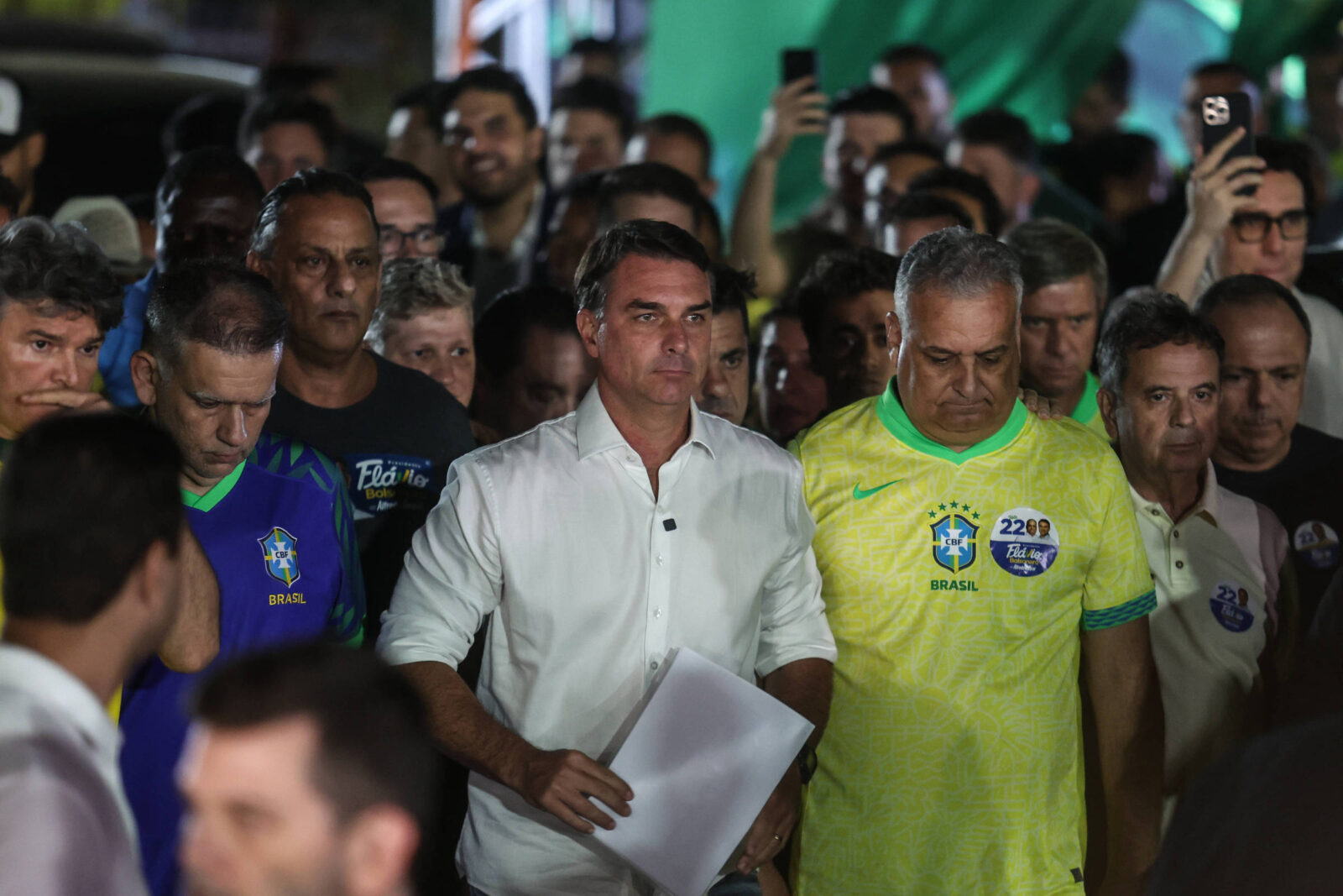 aliados-de-flavio-bolsonaro-adiam-mea-culpa-e-atribuem-derrota-a-pacote-de-lula