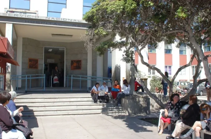 cerca-de-800-trabajadores-de-la-salud-quedan-en-incertidumbre-por-falta-de-cupos-a-contrata
