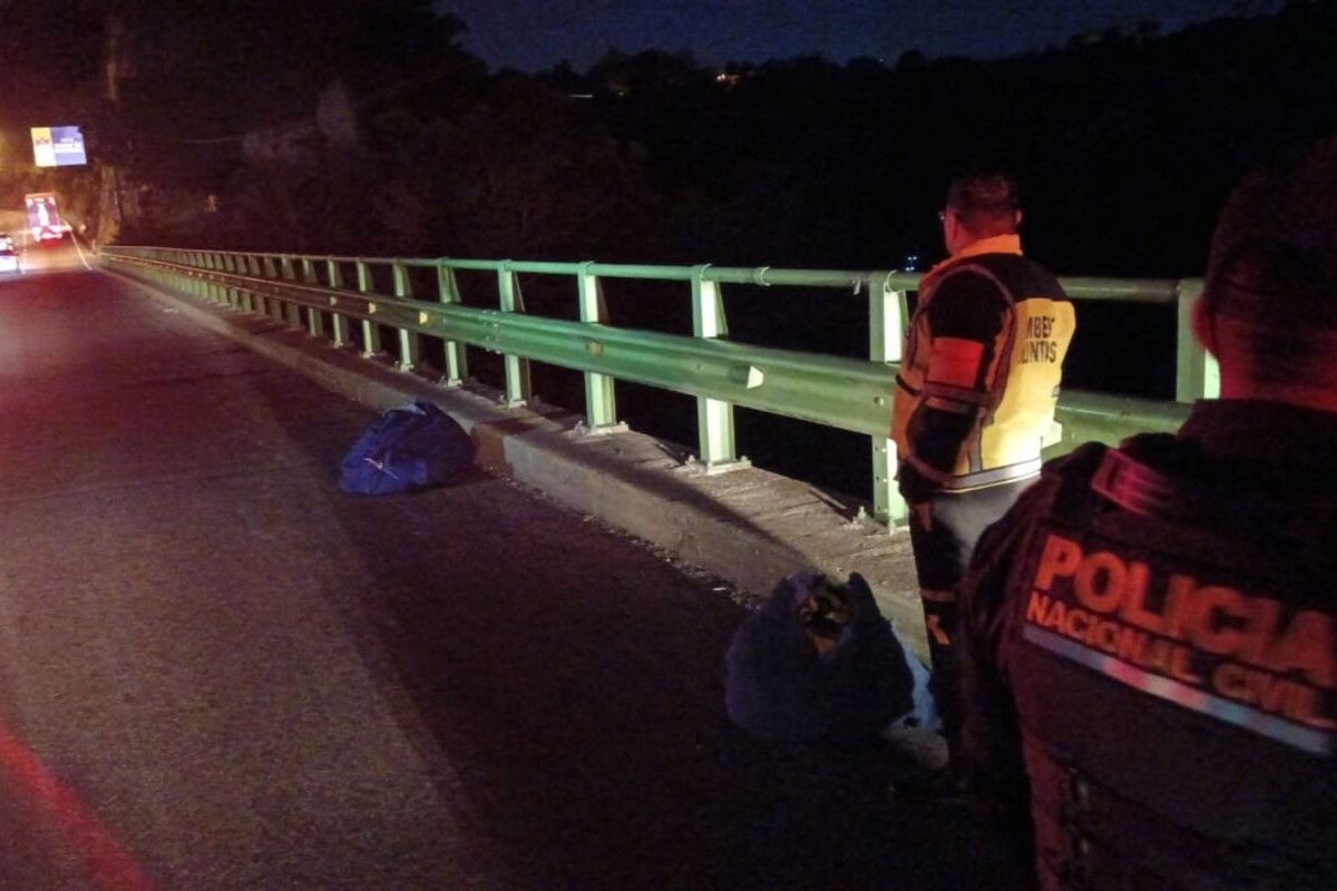 autoridades-localizan-dos-cuerpos-envueltos-en-sabanas-en-el-puente-san-cristobal