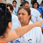 “no-hay-medicamentos”:-pacientes-increpan-a-presidenta-de-essalud-durante-visita-a-hospital-de-piura