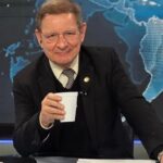 (video)-¡carlos-martini-asusto-a-sus-televidentes-del-noticiero!